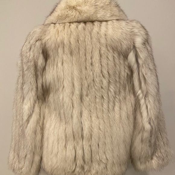 Saga Fox Fur Coat - Picture 6 of 7